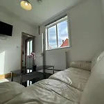 Browning House Bedrooms I Long Or Short Stay I Special Rate Available