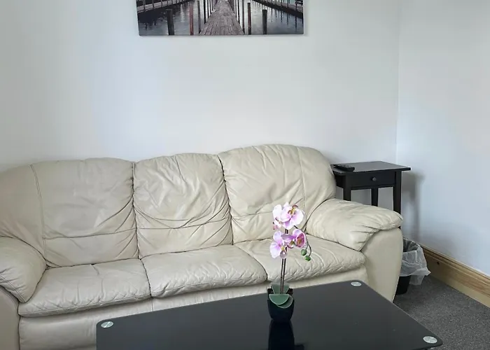 Browning House Bedrooms I Long Or Short Stay I Special Rate Available