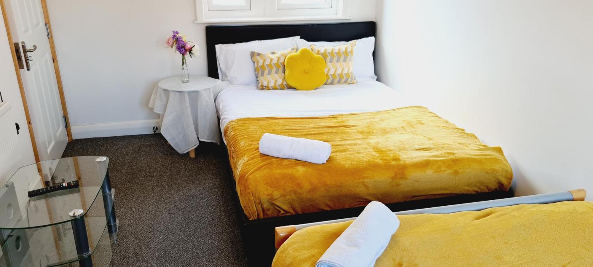 Guest house Browning House Bedrooms I Long Or Short I Special Rate Available